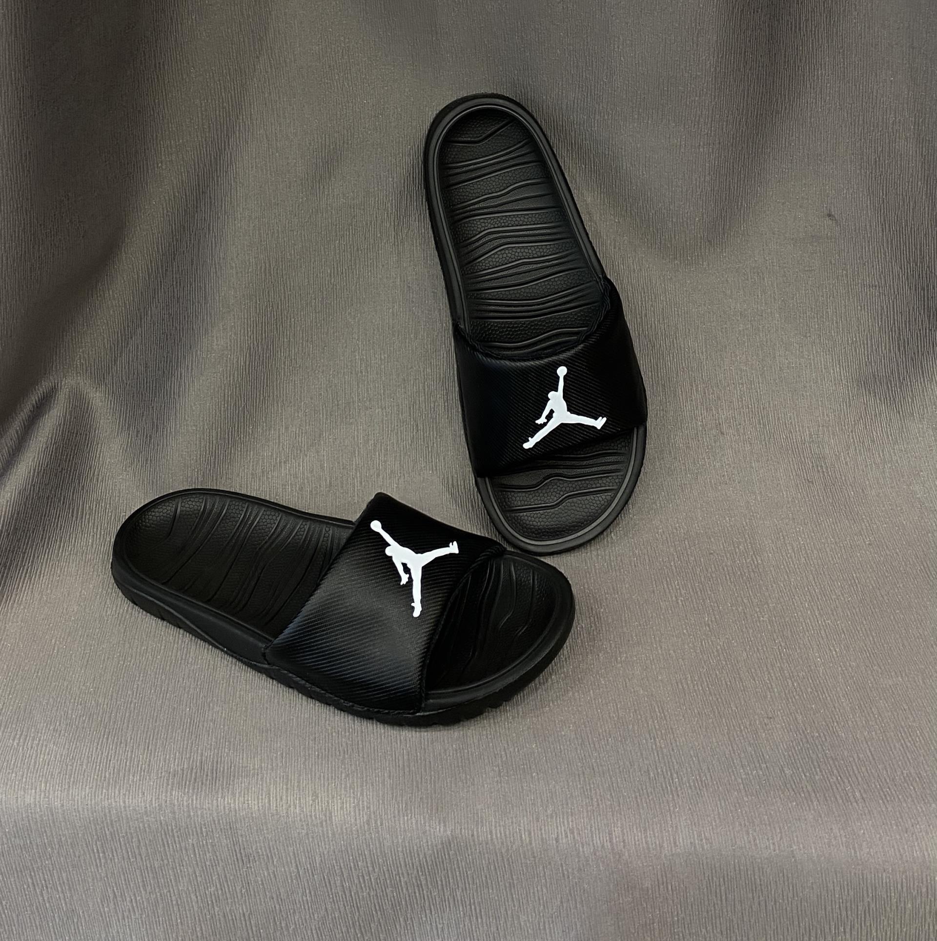 Giày thể thao, Balo thể thao, Nón thể thao, Thương hiệu giày nổi tiếng, Giày Adidas, Giày Nike, Balo Nike, Balo Adidas, Nón Nike, Nón Adidas