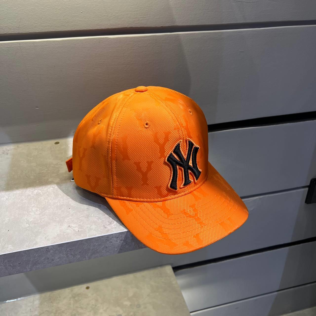 Giày thể thao, Balo thể thao, Nón thể thao, Thương hiệu giày nổi tiếng, Giày Adidas, Giày Nike, Balo Nike, Balo Adidas, Nón Nike, Nón Adidas