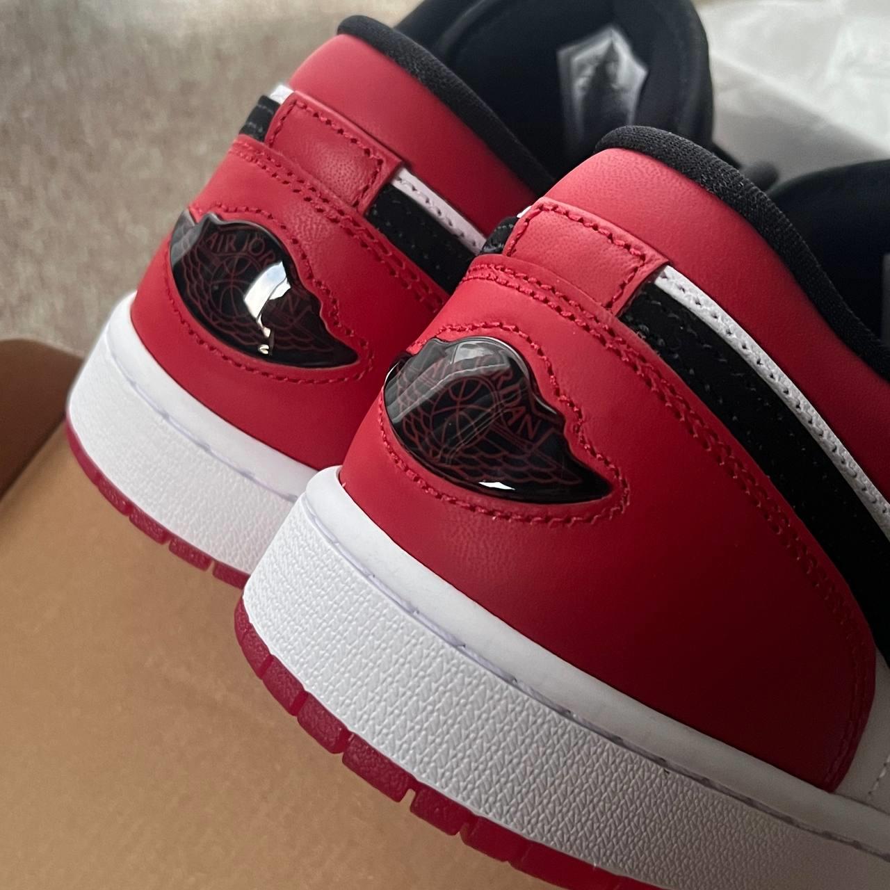 giày thể thao chính hãng, giày nike chính hãng, giày adidas chính hãng, giày newbalance chính hãng, giày converse chính hãng, giày puma chính hãng, giày vans chính hãng, giày asics chính hãng, giày everlast chính hãng, nước hoa chính hãng, ba lô, dép, dép quai ngang