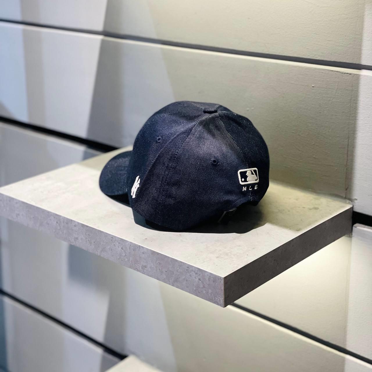 Giày thể thao, Balo thể thao, Nón thể thao, Thương hiệu giày nổi tiếng, Giày Adidas, Giày Nike, Balo Nike, Balo Adidas, Nón Nike, Nón Adidas