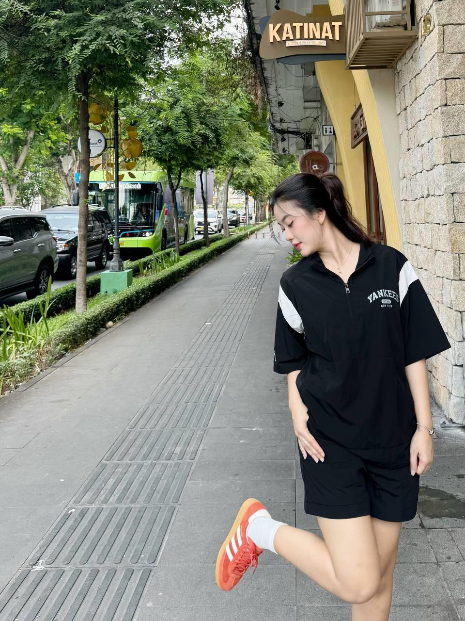 giày thể thao chính hãng, giày nike chính hãng, giày adidas chính hãng, giày newbalance chính hãng, giày converse chính hãng, giày puma chính hãng, giày vans chính hãng, giày asics chính hãng, giày everlast chính hãng, nước hoa chính hãng, ba lô, dép, dép quai ngang