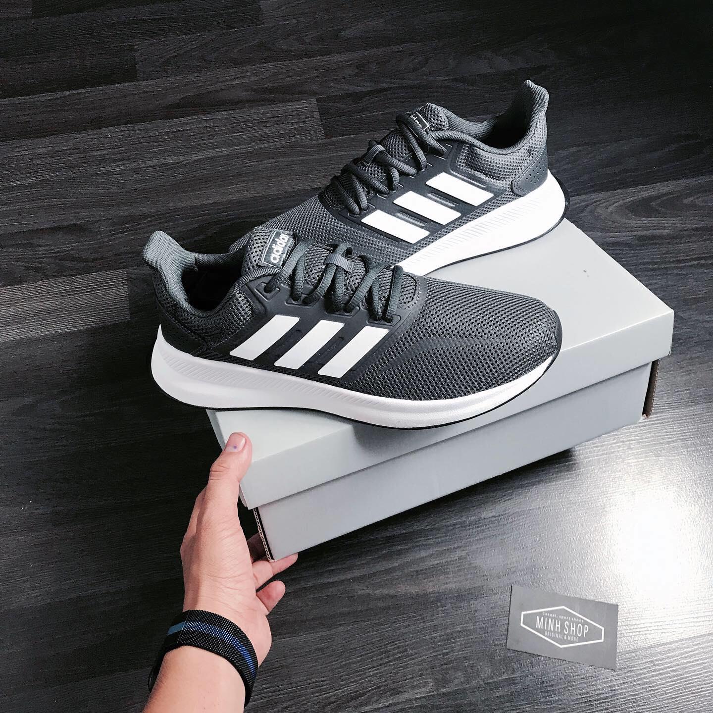 giày thể thao chính hãng, giày nike chính hãng, giày adidas chính hãng, giày newbalance chính hãng, giày converse chính hãng, giày puma chính hãng, giày vans chính hãng, giày asics chính hãng, giày everlast chính hãng, nước hoa chính hãng, ba lô, dép, dép quai ngang