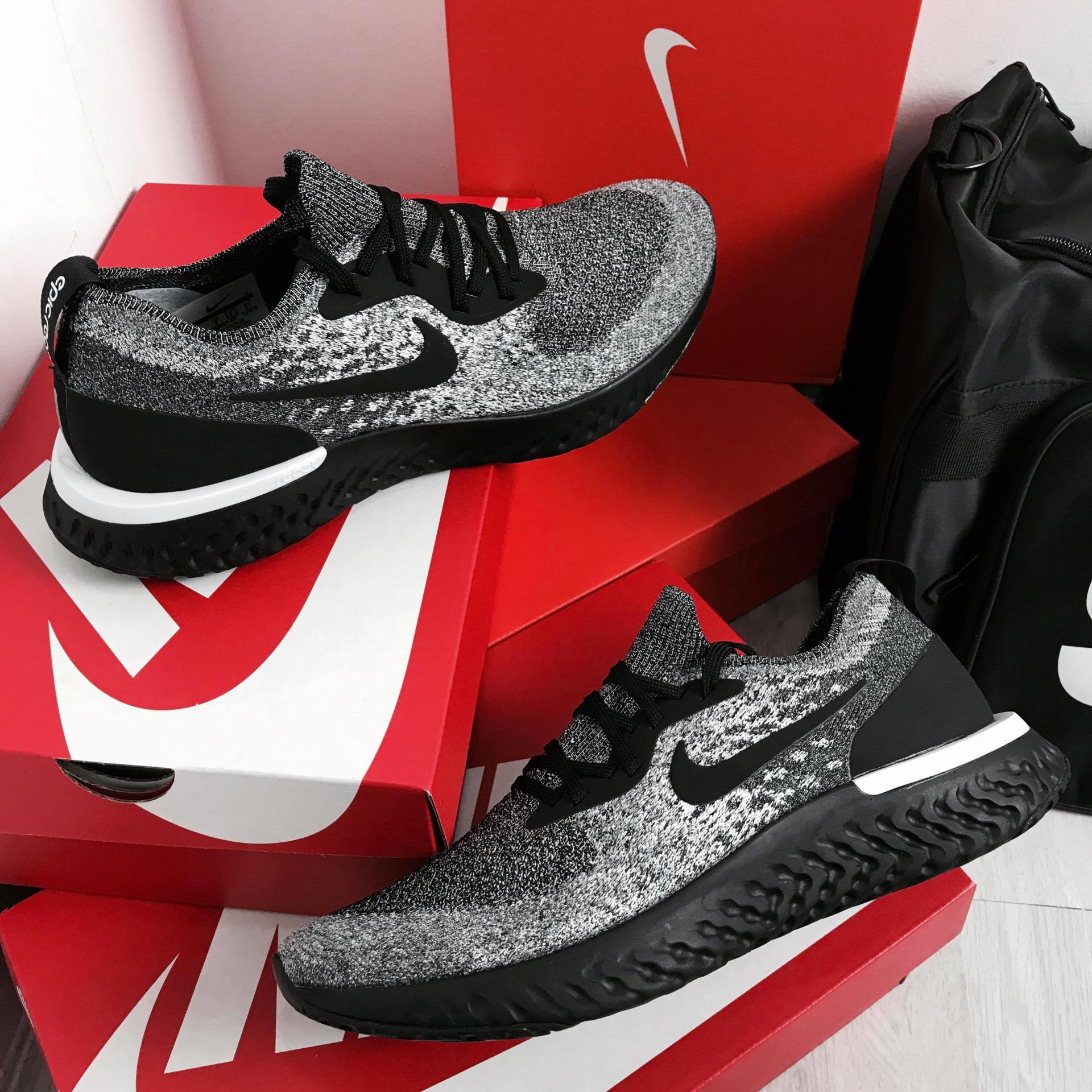 Nike epic oreo sale