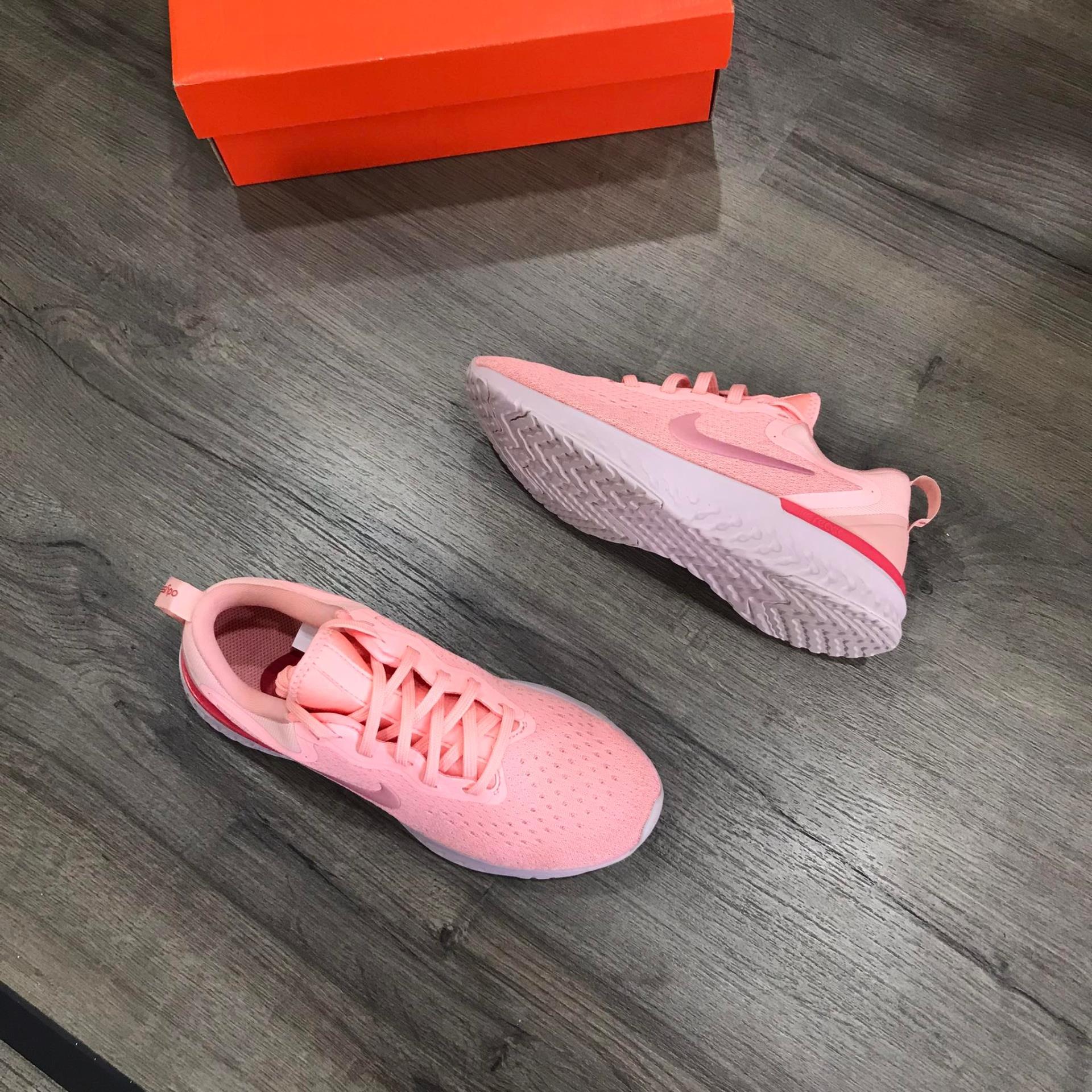 Nike odyssey react oracle pink best sale