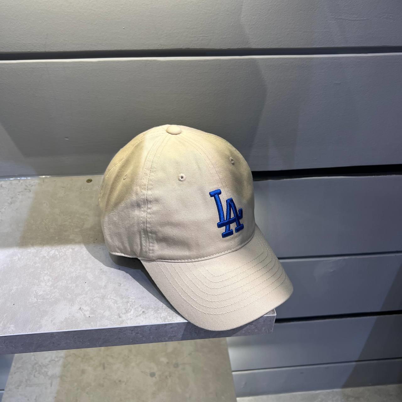 Giày thể thao, Balo thể thao, Nón thể thao, Thương hiệu giày nổi tiếng, Giày Adidas, Giày Nike, Balo Nike, Balo Adidas, Nón Nike, Nón Adidas