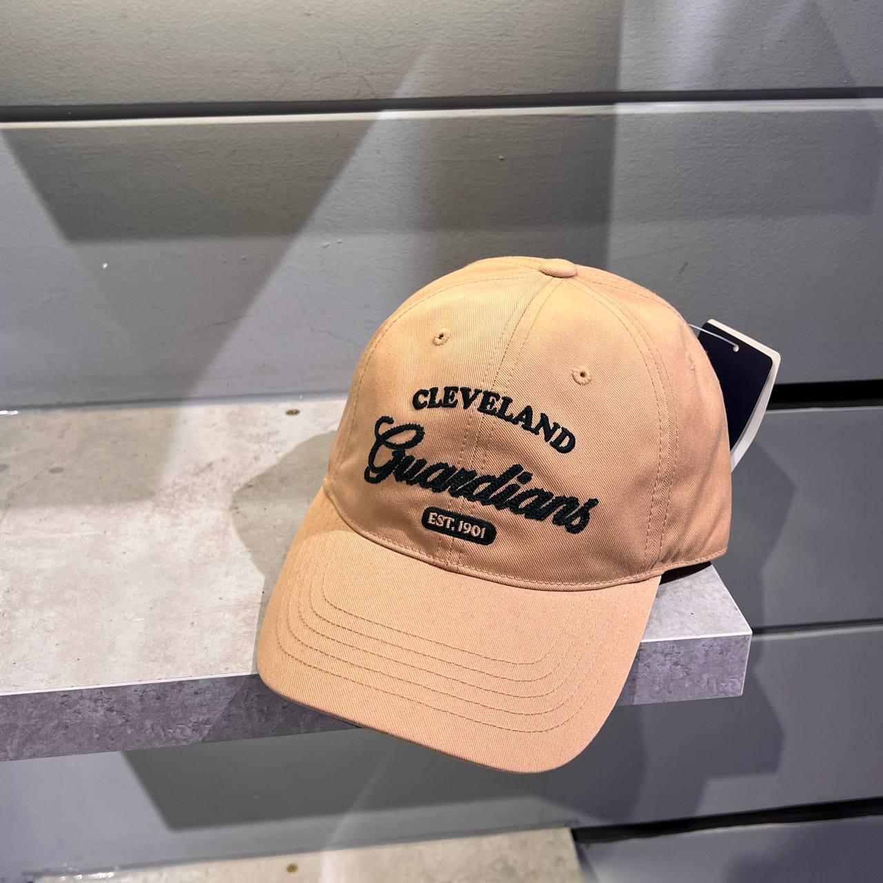 Giày thể thao, Balo thể thao, Nón thể thao, Thương hiệu giày nổi tiếng, Giày Adidas, Giày Nike, Balo Nike, Balo Adidas, Nón Nike, Nón Adidas