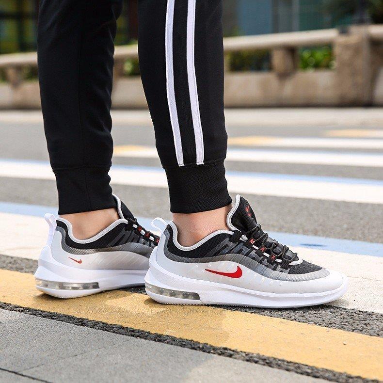 Giày thể thao, Balo thể thao, Nón thể thao, Thương hiệu giày nổi tiếng, Giày Adidas, Giày Nike, Balo Nike, Balo Adidas, Nón Nike, Nón Adidas