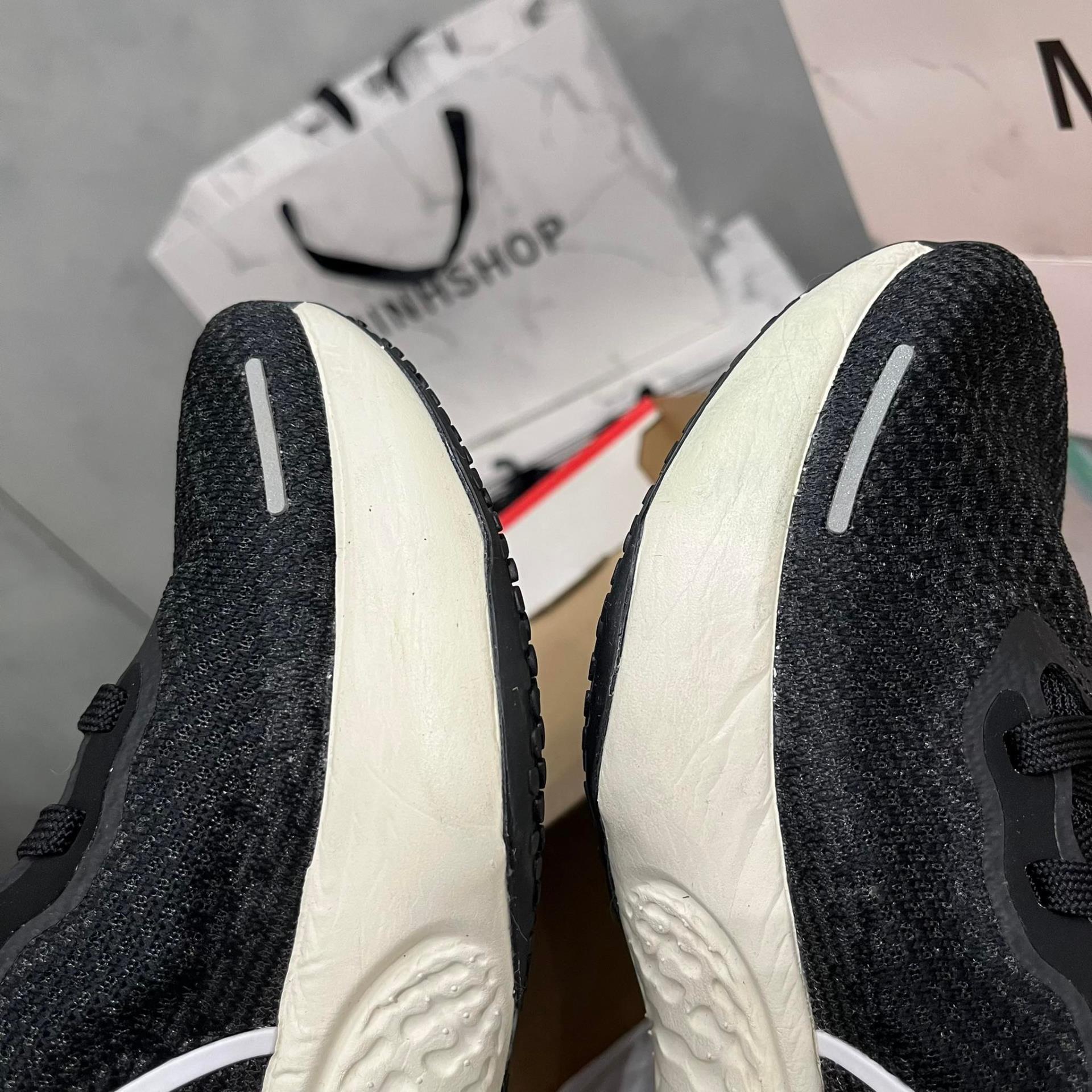 giày thể thao chính hãng, giày nike chính hãng, giày adidas chính hãng, giày newbalance chính hãng, giày converse chính hãng, giày puma chính hãng, giày vans chính hãng, giày asics chính hãng, giày everlast chính hãng, nước hoa chính hãng, ba lô, dép, dép quai ngang