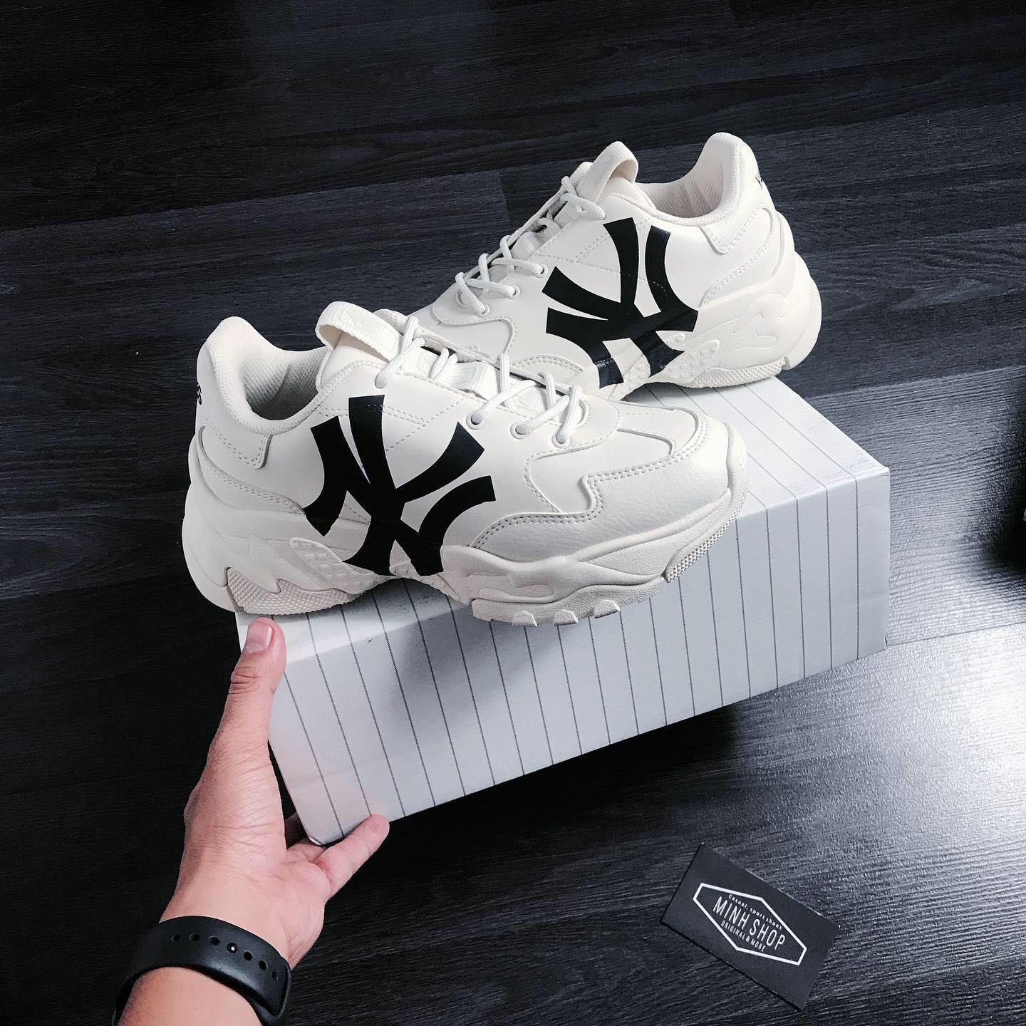 giày thể thao chính hãng, giày nike chính hãng, giày adidas chính hãng, giày newbalance chính hãng, giày converse chính hãng, giày puma chính hãng, giày vans chính hãng, giày asics chính hãng, giày everlast chính hãng, nước hoa chính hãng, ba lô, dép, dép quai ngang