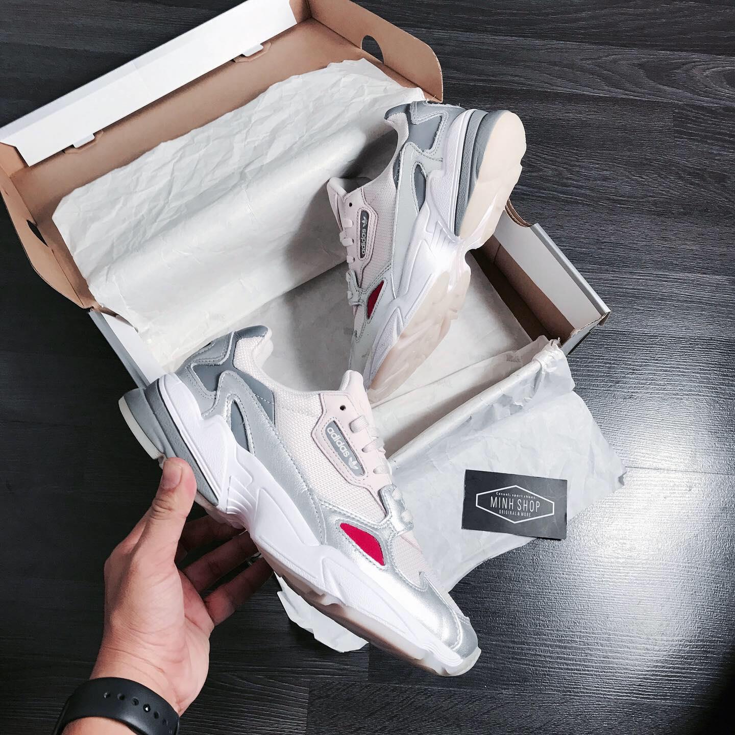 giày thể thao chính hãng, giày nike chính hãng, giày adidas chính hãng, giày newbalance chính hãng, giày converse chính hãng, giày puma chính hãng, giày vans chính hãng, giày asics chính hãng, giày everlast chính hãng, nước hoa chính hãng, ba lô, dép, dép quai ngang