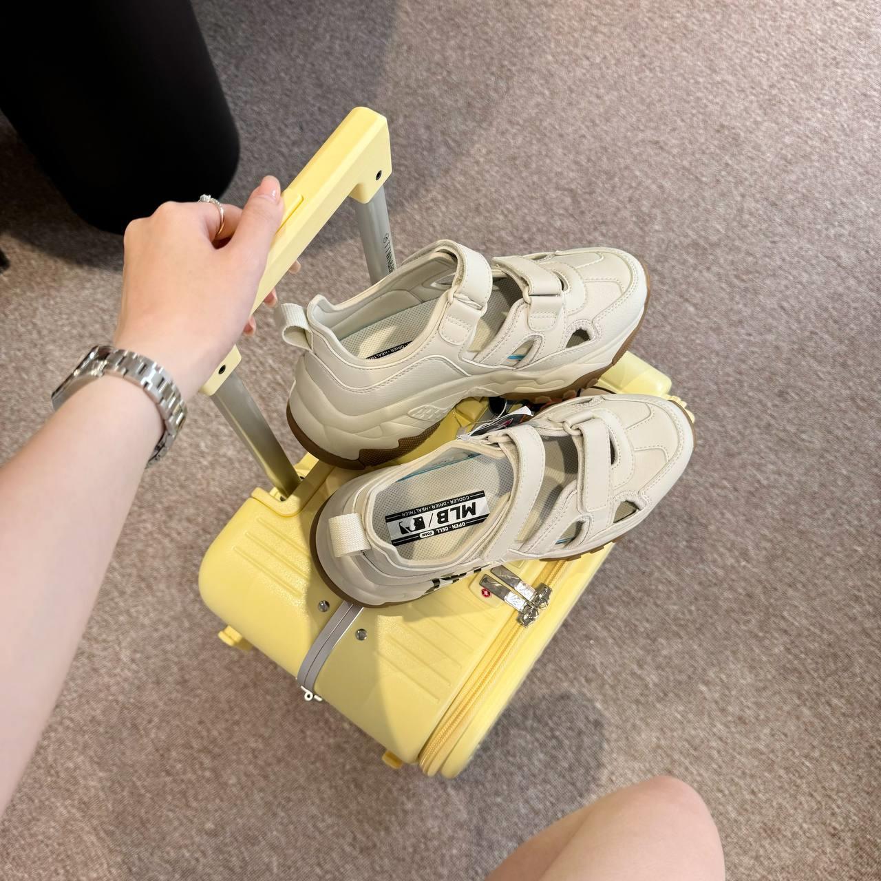 giày thể thao chính hãng, giày nike chính hãng, giày adidas chính hãng, giày newbalance chính hãng, giày converse chính hãng, giày puma chính hãng, giày vans chính hãng, giày asics chính hãng, giày everlast chính hãng, nước hoa chính hãng, ba lô, dép, dép quai ngang