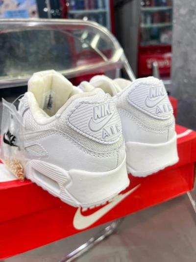 giày thể thao chính hãng, giày nike chính hãng, giày adidas chính hãng, giày newbalance chính hãng, giày converse chính hãng, giày puma chính hãng, giày vans chính hãng, giày asics chính hãng, giày everlast chính hãng, nước hoa chính hãng, ba lô, dép, dép quai ngang