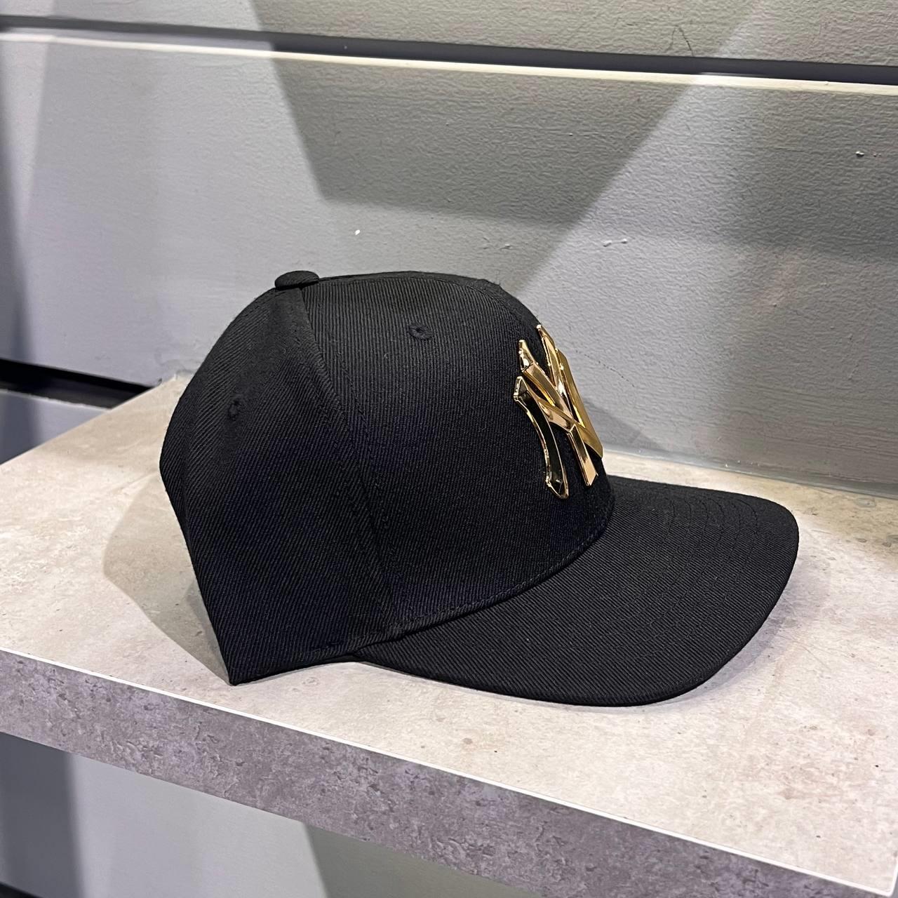 Giày thể thao, Balo thể thao, Nón thể thao, Thương hiệu giày nổi tiếng, Giày Adidas, Giày Nike, Balo Nike, Balo Adidas, Nón Nike, Nón Adidas