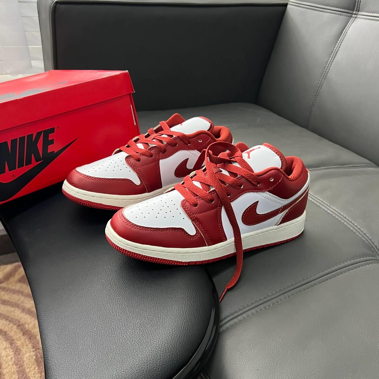 giày thể thao chính hãng, giày nike chính hãng, giày adidas chính hãng, giày newbalance chính hãng, giày converse chính hãng, giày puma chính hãng, giày vans chính hãng, giày asics chính hãng, giày everlast chính hãng, nước hoa chính hãng, ba lô, dép, dép quai ngang