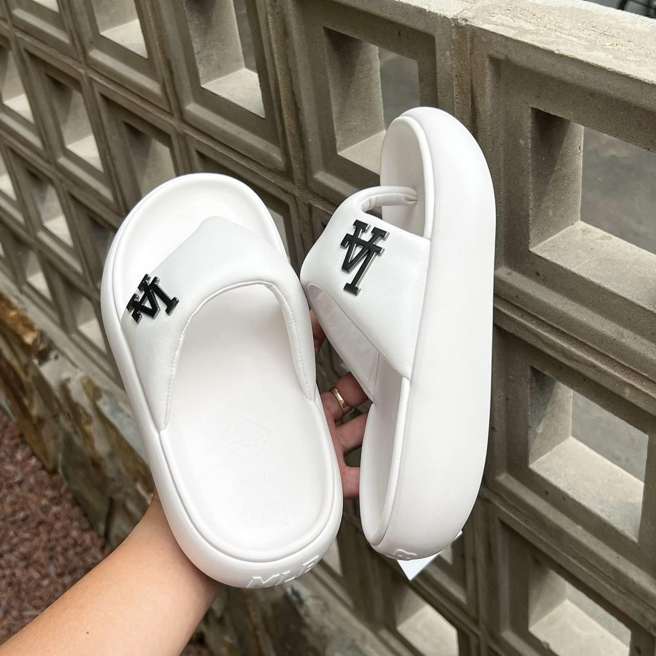 City Culture, hệ thống cửa hàng phân phối chuyên phân phối đồ thể thao, đồng hồ, nước hoa chính hãng, chính ngạch, xách tay từ US, UK, Korea, Japan.