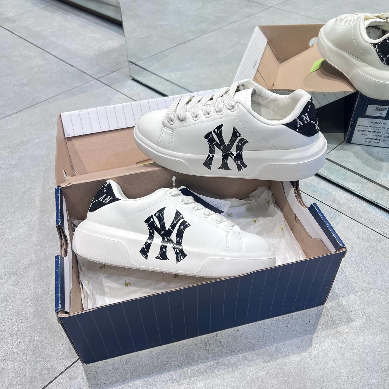 Giày thể thao, Balo thể thao, Nón thể thao, Thương hiệu giày nổi tiếng, Giày Adidas, Giày Nike, Balo Nike, Balo Adidas, Nón Nike, Nón Adidas