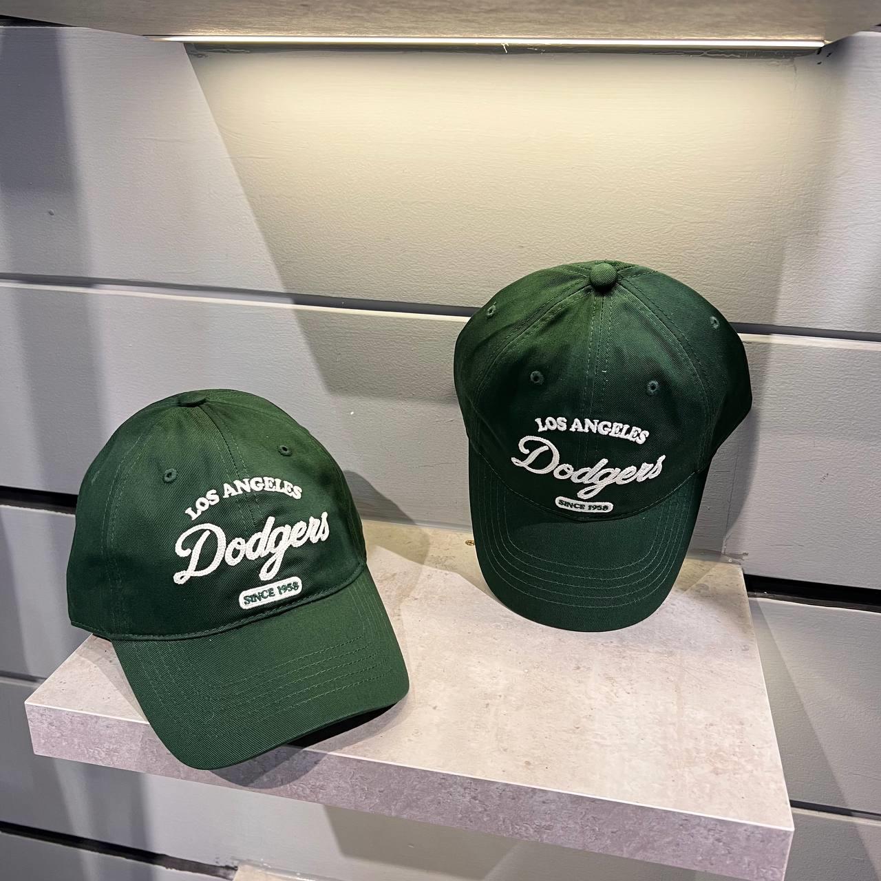 Giày thể thao, Balo thể thao, Nón thể thao, Thương hiệu giày nổi tiếng, Giày Adidas, Giày Nike, Balo Nike, Balo Adidas, Nón Nike, Nón Adidas