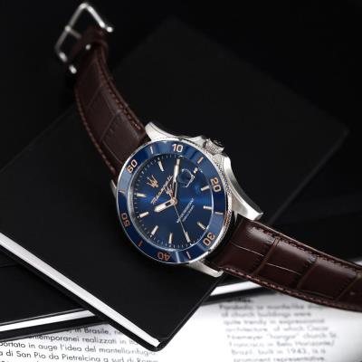 Đồng Hồ Maserati Competizione Diver Steel With Leather ''Silver/Blue'' [R8851100004]