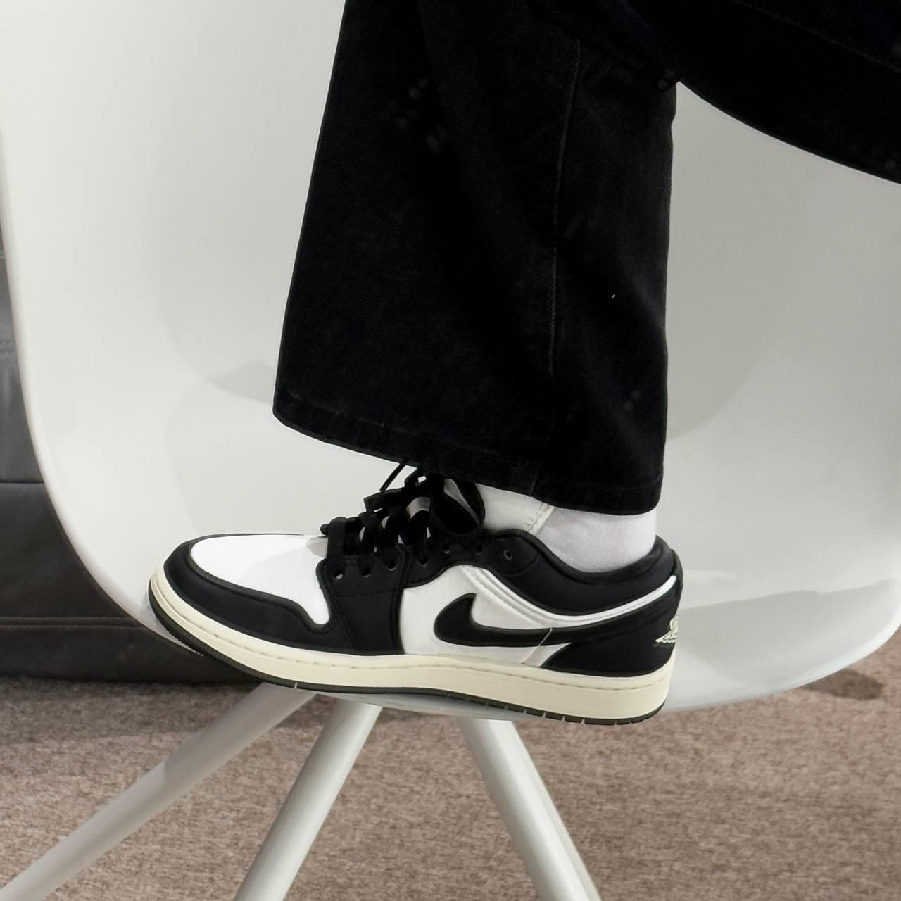 giày thể thao chính hãng, giày nike chính hãng, giày adidas chính hãng, giày newbalance chính hãng, giày converse chính hãng, giày puma chính hãng, giày vans chính hãng, giày asics chính hãng, giày everlast chính hãng, nước hoa chính hãng, ba lô, dép, dép quai ngang