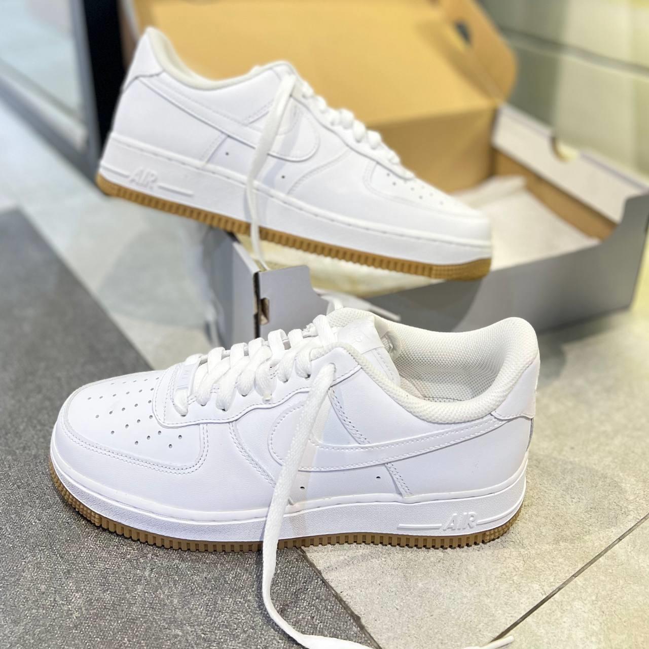 Giày thể thao, Balo thể thao, Nón thể thao, Thương hiệu giày nổi tiếng, Giày Adidas, Giày Nike, Balo Nike, Balo Adidas, Nón Nike, Nón Adidas