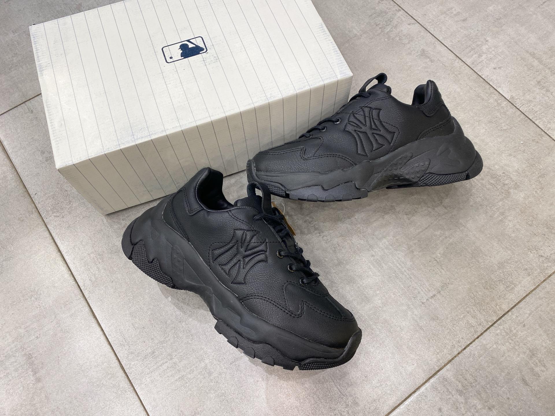 Giày thể thao, Balo thể thao, Nón thể thao, Thương hiệu giày nổi tiếng, Giày Adidas, Giày Nike, Balo Nike, Balo Adidas, Nón Nike, Nón Adidas