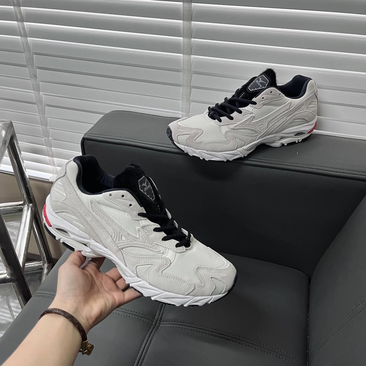 giày thể thao chính hãng, giày nike chính hãng, giày adidas chính hãng, giày newbalance chính hãng, giày converse chính hãng, giày puma chính hãng, giày vans chính hãng, giày asics chính hãng, giày everlast chính hãng, nước hoa chính hãng, ba lô, dép, dép quai ngang