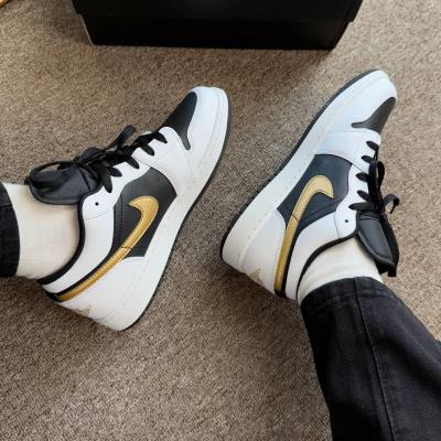 Giày Nike Air Jordan 1 Low GS 'Gold Swoosh' [553560 172]