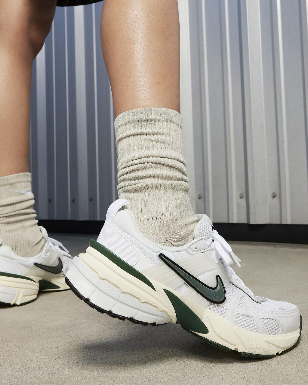 giày thể thao chính hãng, giày nike chính hãng, giày adidas chính hãng, giày newbalance chính hãng, giày converse chính hãng, giày puma chính hãng, giày vans chính hãng, giày asics chính hãng, giày everlast chính hãng, nước hoa chính hãng, ba lô, dép, dép quai ngang
