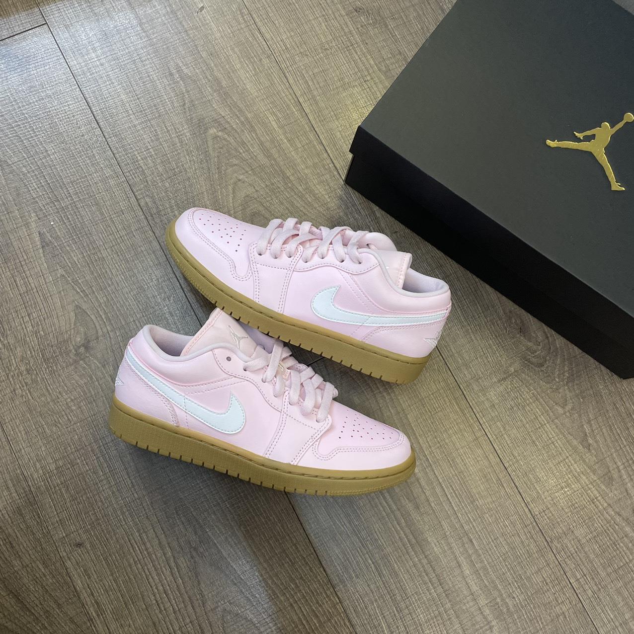 giày thể thao chính hãng, giày nike chính hãng, giày adidas chính hãng, giày newbalance chính hãng, giày converse chính hãng, giày puma chính hãng, giày vans chính hãng, giày asics chính hãng, giày everlast chính hãng, nước hoa chính hãng, ba lô, dép, dép quai ngang