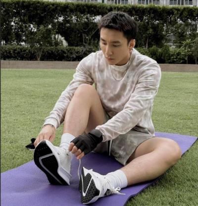 giày thể thao chính hãng, giày nike chính hãng, giày adidas chính hãng, giày newbalance chính hãng, giày converse chính hãng, giày puma chính hãng, giày vans chính hãng, giày asics chính hãng, giày everlast chính hãng, nước hoa chính hãng, ba lô, dép, dép quai ngang