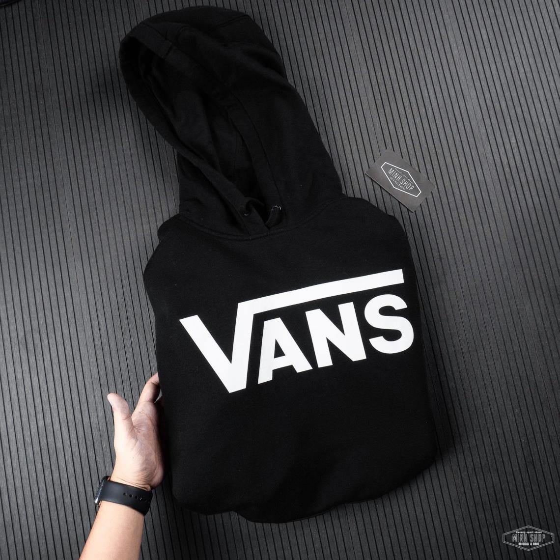 Giày thể thao, Balo thể thao, Nón thể thao, Thương hiệu giày nổi tiếng, Giày Adidas, Giày Nike, Balo Nike, Balo Adidas, Nón Nike, Nón Adidas