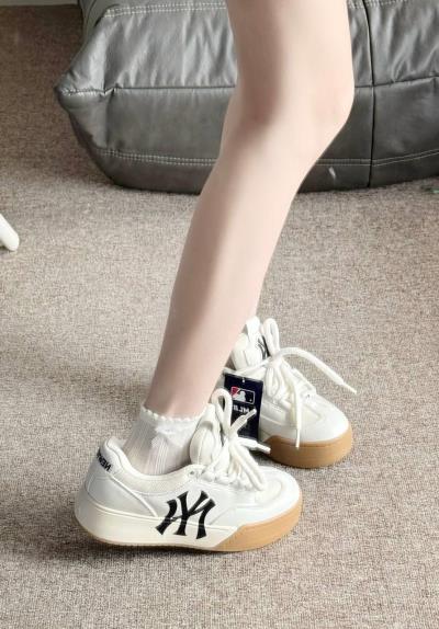 Giày MLB Chunky Wide New York Yankees 'WHITE / GUM' [ 3asxccw3n 50crs] - Image 1