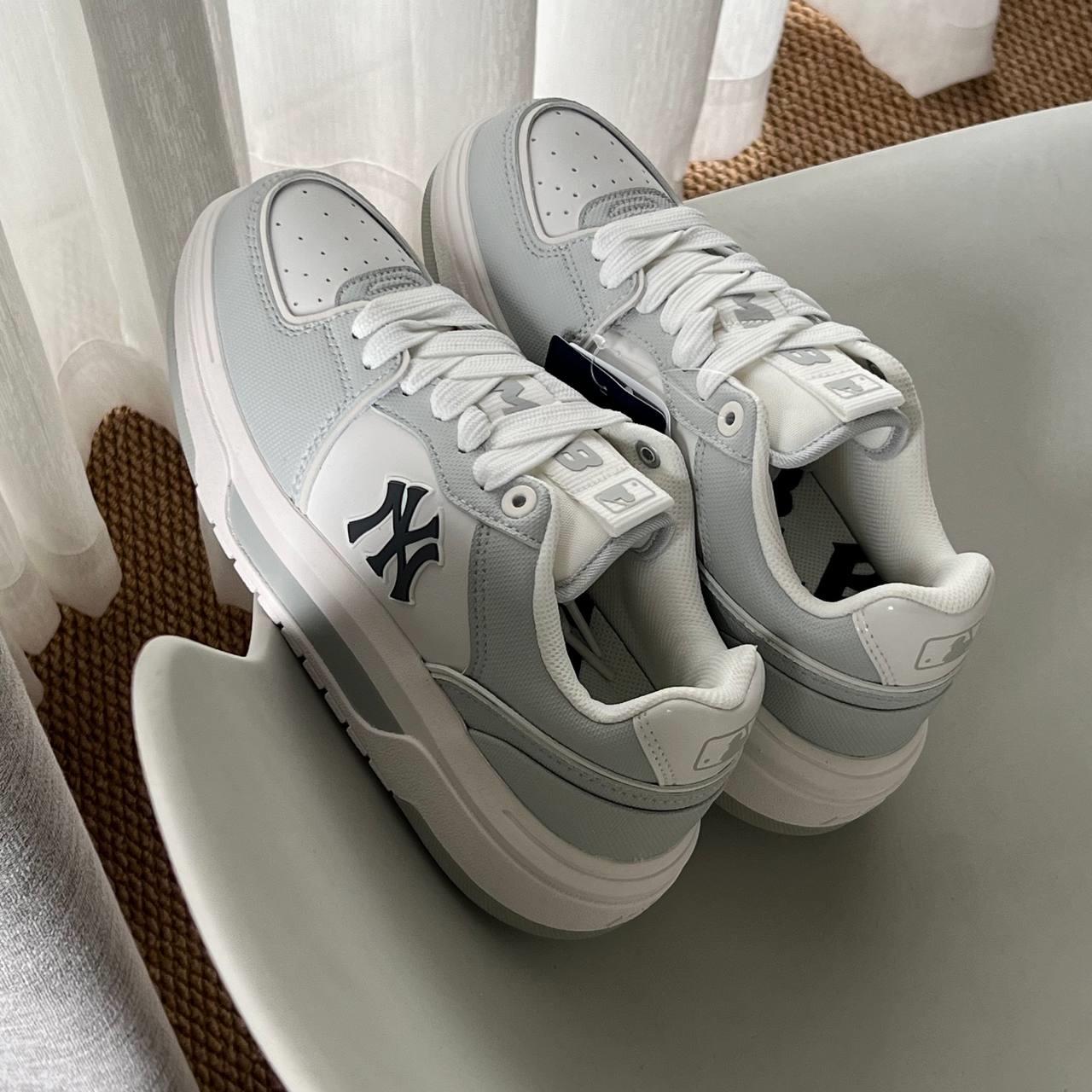giày thể thao chính hãng, giày nike chính hãng, giày adidas chính hãng, giày newbalance chính hãng, giày converse chính hãng, giày puma chính hãng, giày vans chính hãng, giày asics chính hãng, giày everlast chính hãng, nước hoa chính hãng, ba lô, dép, dép quai ngang