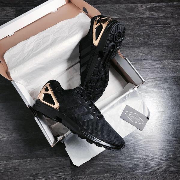 FLUX F1XVMG ゴールドメダル Mサイズ FLUX F1XVMG ゴールドメダル Mサイズ Adidas Zx Flux Collegiate
