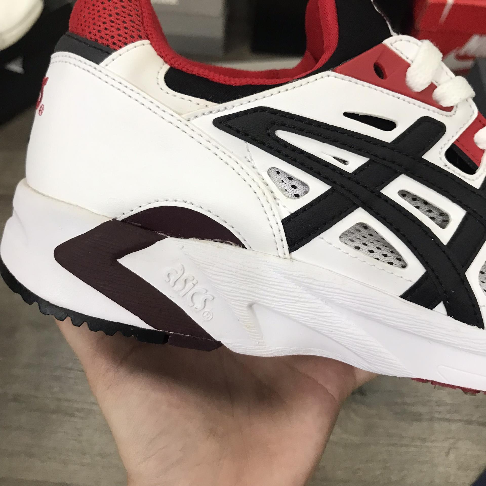 giày thể thao chính hãng, giày nike chính hãng, giày adidas chính hãng, giày newbalance chính hãng, giày converse chính hãng, giày puma chính hãng, giày vans chính hãng, giày asics chính hãng, giày everlast chính hãng, nước hoa chính hãng, ba lô, dép, dép quai ngang