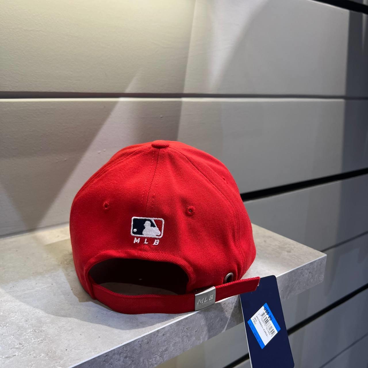 Giày thể thao, Balo thể thao, Nón thể thao, Thương hiệu giày nổi tiếng, Giày Adidas, Giày Nike, Balo Nike, Balo Adidas, Nón Nike, Nón Adidas
