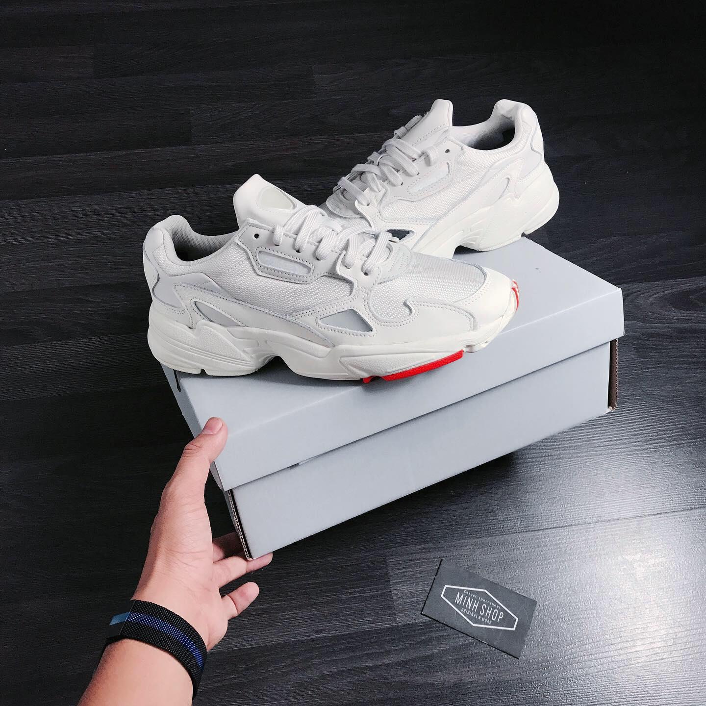 giày thể thao chính hãng, giày nike chính hãng, giày adidas chính hãng, giày newbalance chính hãng, giày converse chính hãng, giày puma chính hãng, giày vans chính hãng, giày asics chính hãng, giày everlast chính hãng, nước hoa chính hãng, ba lô, dép, dép quai ngang