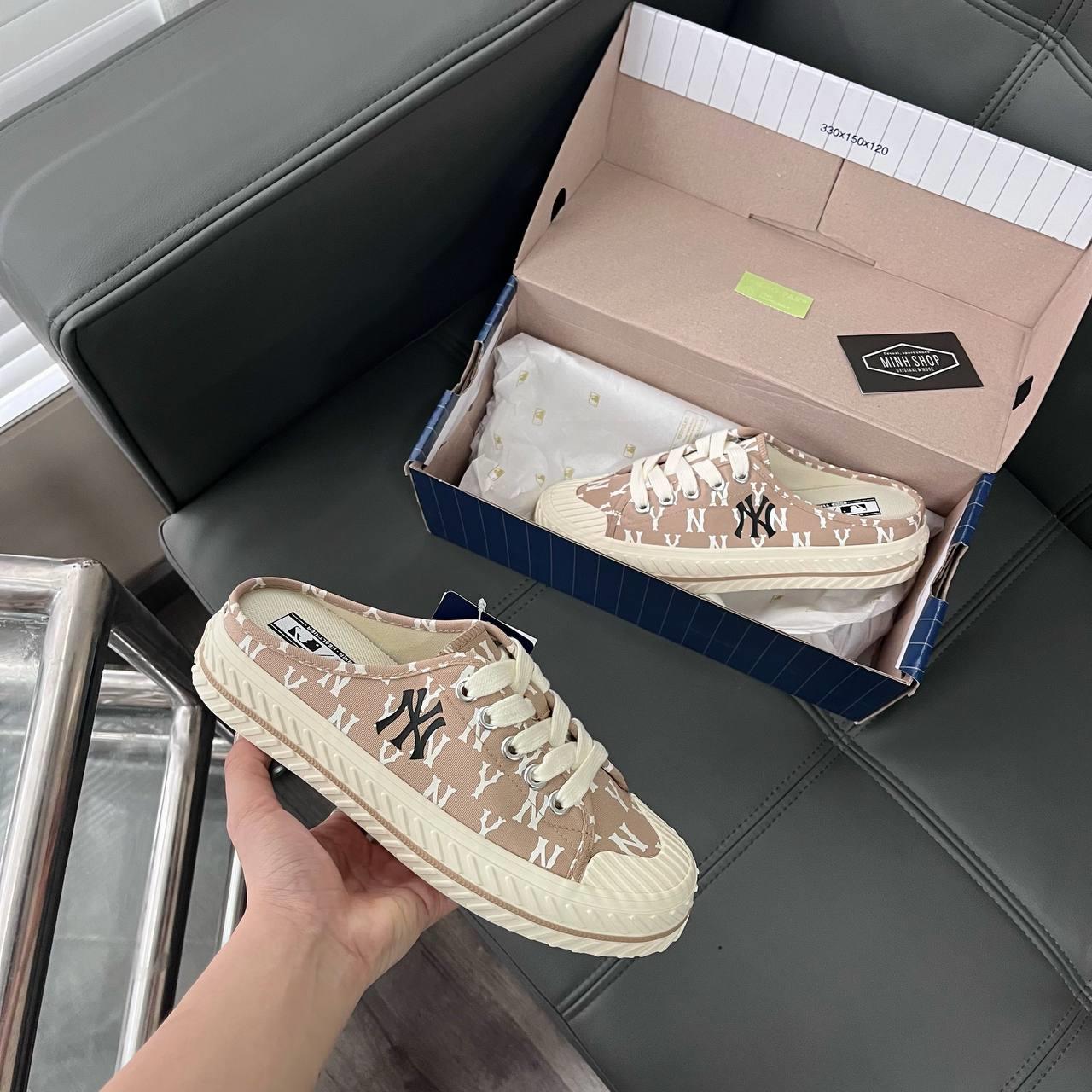 giày thể thao chính hãng, giày nike chính hãng, giày adidas chính hãng, giày newbalance chính hãng, giày converse chính hãng, giày puma chính hãng, giày vans chính hãng, giày asics chính hãng, giày everlast chính hãng, nước hoa chính hãng, ba lô, dép, dép quai ngang
