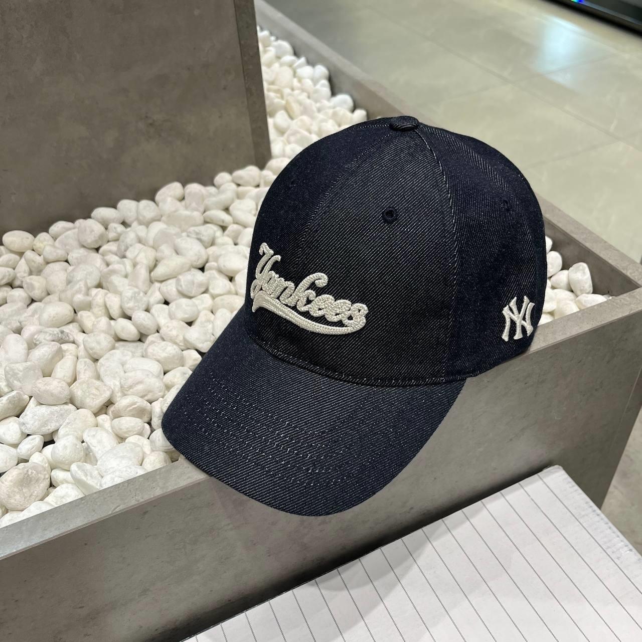 Giày thể thao, Balo thể thao, Nón thể thao, Thương hiệu giày nổi tiếng, Giày Adidas, Giày Nike, Balo Nike, Balo Adidas, Nón Nike, Nón Adidas