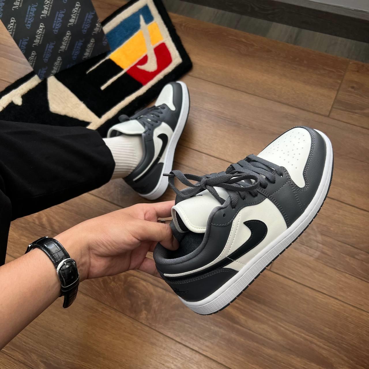 giày thể thao chính hãng, giày nike chính hãng, giày adidas chính hãng, giày newbalance chính hãng, giày converse chính hãng, giày puma chính hãng, giày vans chính hãng, giày asics chính hãng, giày everlast chính hãng, nước hoa chính hãng, ba lô, dép, dép quai ngang