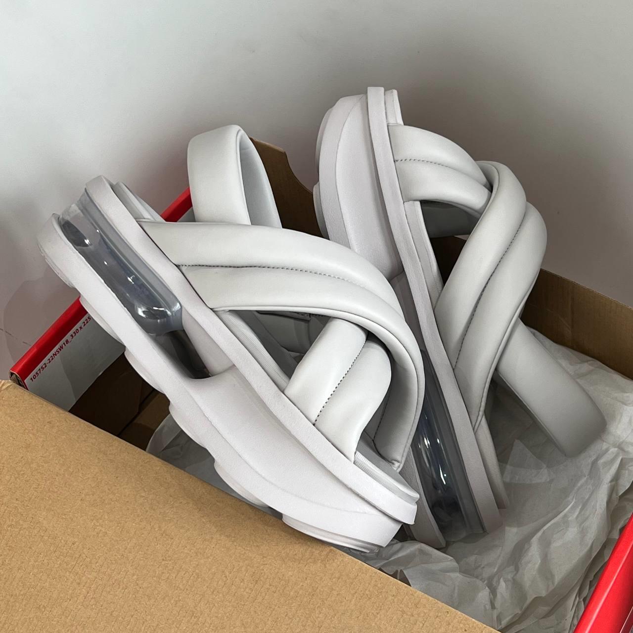giày thể thao chính hãng, giày nike chính hãng, giày adidas chính hãng, giày newbalance chính hãng, giày converse chính hãng, giày puma chính hãng, giày vans chính hãng, giày asics chính hãng, giày everlast chính hãng, nước hoa chính hãng, ba lô, dép, dép quai ngang