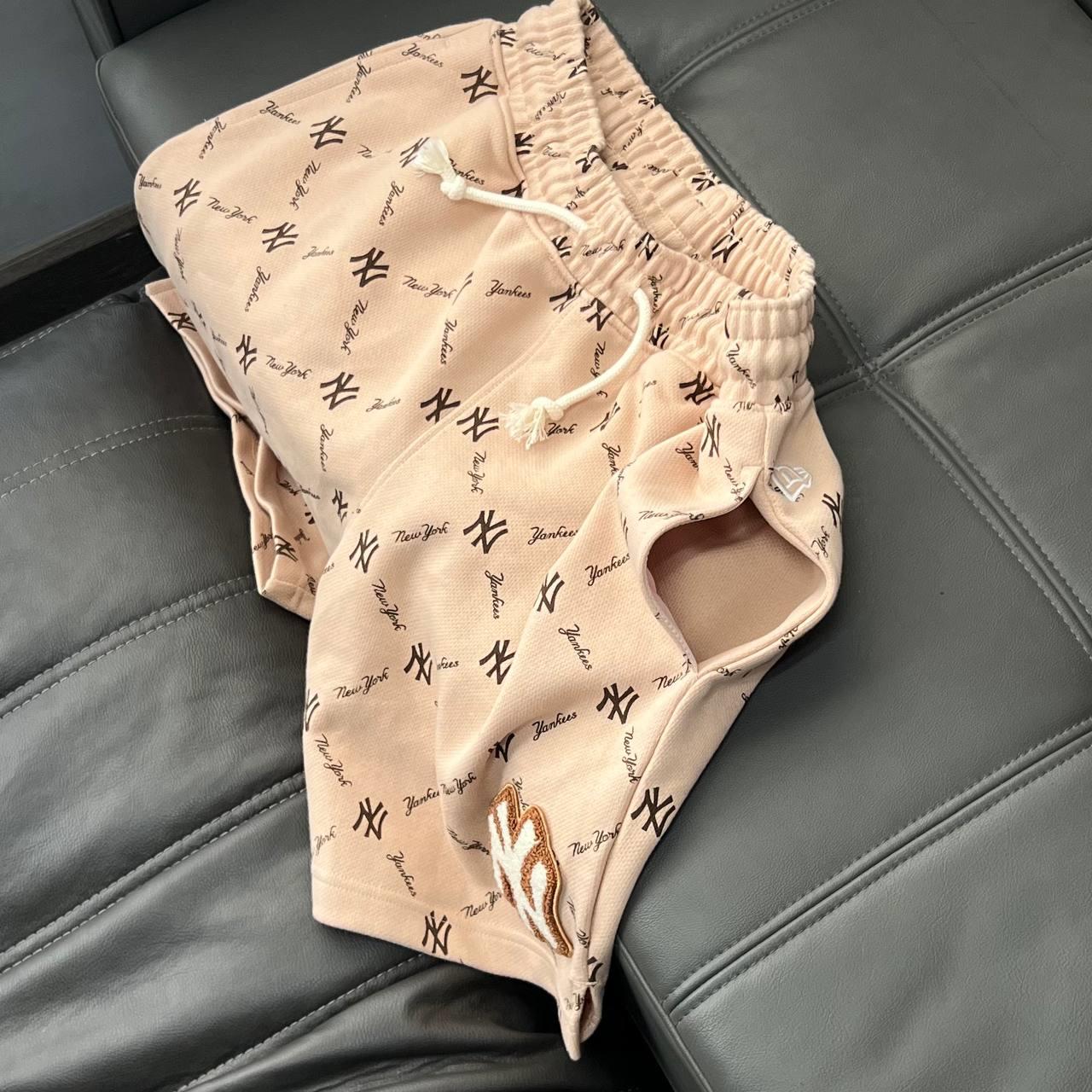 giày thể thao chính hãng, giày nike chính hãng, giày adidas chính hãng, giày newbalance chính hãng, giày converse chính hãng, giày puma chính hãng, giày vans chính hãng, giày asics chính hãng, giày everlast chính hãng, nước hoa chính hãng, ba lô, dép, dép quai ngang