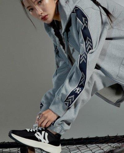 giày thể thao chính hãng, giày nike chính hãng, giày adidas chính hãng, giày newbalance chính hãng, giày converse chính hãng, giày puma chính hãng, giày vans chính hãng, giày asics chính hãng, giày everlast chính hãng, nước hoa chính hãng, ba lô, dép, dép quai ngang