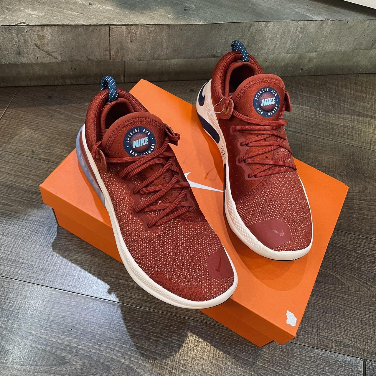 giày thể thao chính hãng, giày nike chính hãng, giày adidas chính hãng, giày newbalance chính hãng, giày converse chính hãng, giày puma chính hãng, giày vans chính hãng, giày asics chính hãng, giày everlast chính hãng, nước hoa chính hãng, ba lô, dép, dép quai ngang