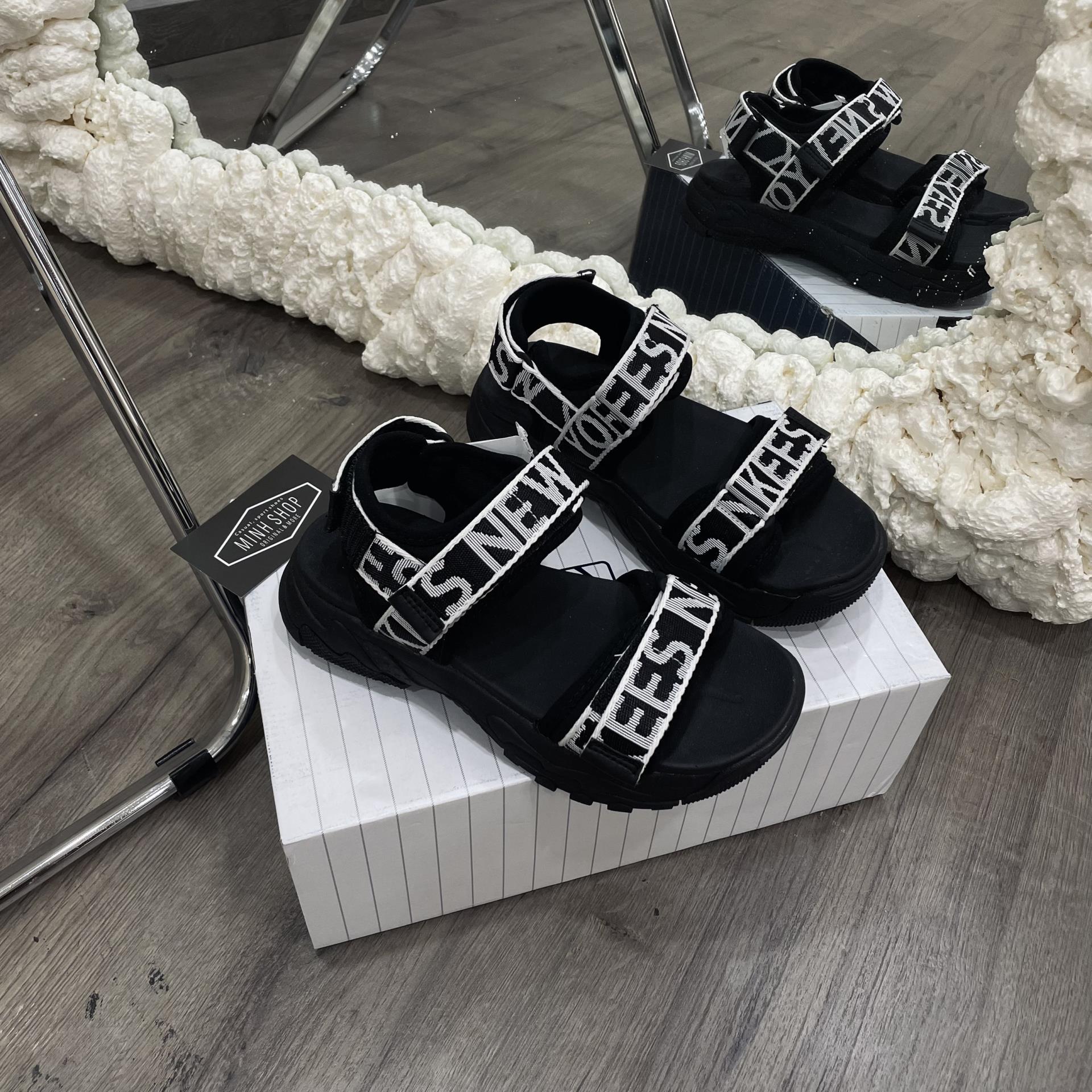 giày thể thao chính hãng, giày nike chính hãng, giày adidas chính hãng, giày newbalance chính hãng, giày converse chính hãng, giày puma chính hãng, giày vans chính hãng, giày asics chính hãng, giày everlast chính hãng, nước hoa chính hãng, ba lô, dép, dép quai ngang
