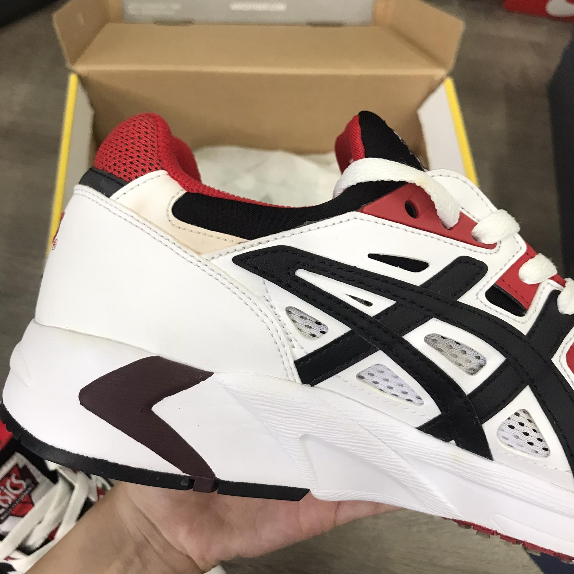 giày thể thao chính hãng, giày nike chính hãng, giày adidas chính hãng, giày newbalance chính hãng, giày converse chính hãng, giày puma chính hãng, giày vans chính hãng, giày asics chính hãng, giày everlast chính hãng, nước hoa chính hãng, ba lô, dép, dép quai ngang