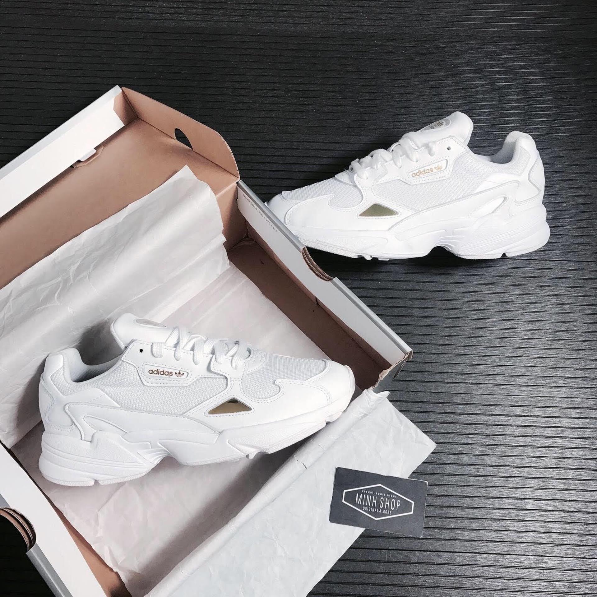 giày thể thao chính hãng, giày nike chính hãng, giày adidas chính hãng, giày newbalance chính hãng, giày converse chính hãng, giày puma chính hãng, giày vans chính hãng, giày asics chính hãng, giày everlast chính hãng, nước hoa chính hãng, ba lô, dép, dép quai ngang