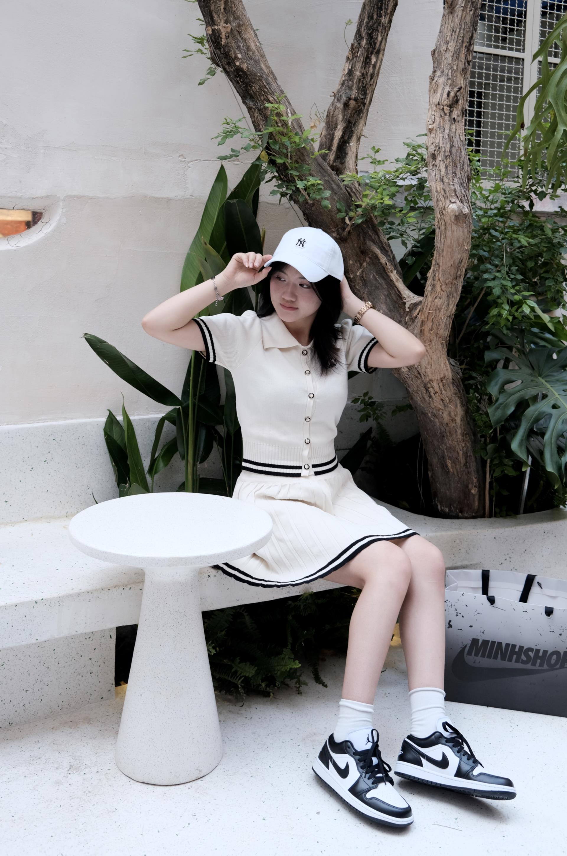 giày thể thao chính hãng, giày nike chính hãng, giày adidas chính hãng, giày newbalance chính hãng, giày converse chính hãng, giày puma chính hãng, giày vans chính hãng, giày asics chính hãng, giày everlast chính hãng, nước hoa chính hãng, ba lô, dép, dép quai ngang