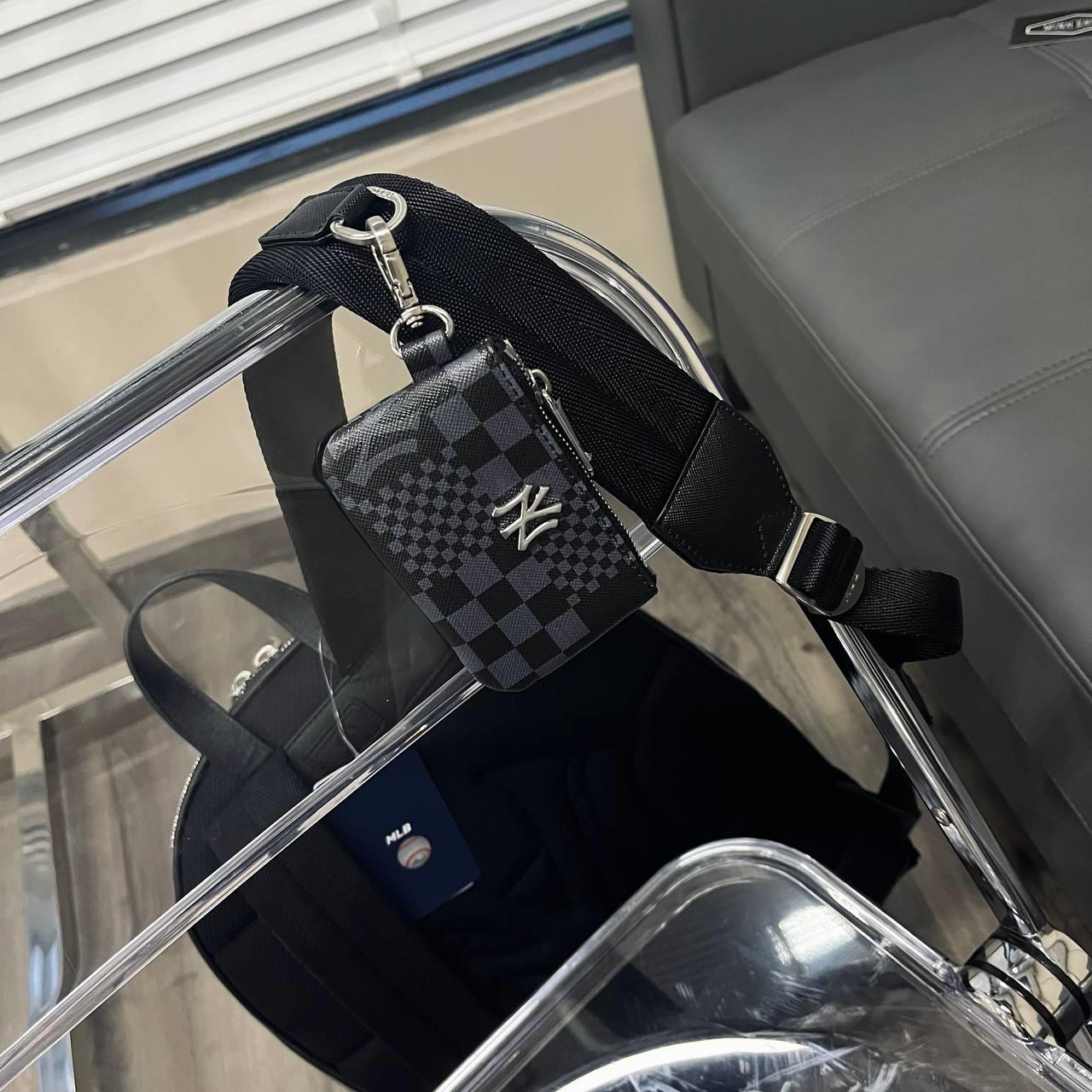 giày thể thao chính hãng, giày nike chính hãng, giày adidas chính hãng, giày newbalance chính hãng, giày converse chính hãng, giày puma chính hãng, giày vans chính hãng, giày asics chính hãng, giày everlast chính hãng, nước hoa chính hãng, ba lô, dép, dép quai ngang