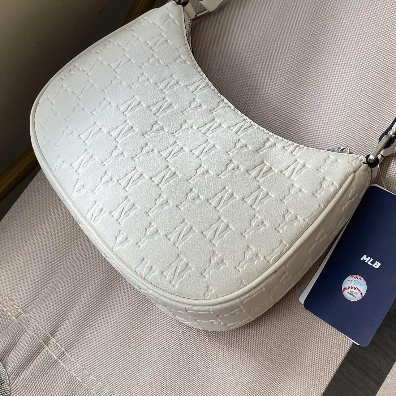 City Culture, hệ thống cửa hàng phân phối chuyên phân phối đồ thể thao, đồng hồ, nước hoa chính hãng, chính ngạch, xách tay từ US, UK, Korea, Japan.